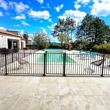 Climatisee Avec Piscine Chauffee *