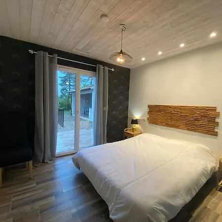 Climatisee Avec Piscine Chauffee Casa de Férias *