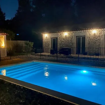 Casa de Férias Climatisee Avec Piscine Chauffee Saint-Ambroix